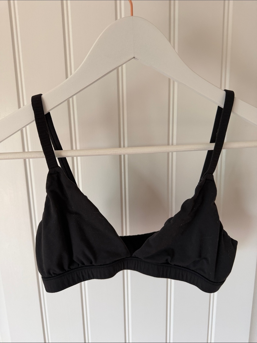 SKIMS Fits Everybody Black Triangle Bralette - Minimal Soft Cup